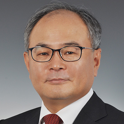 Kay-Hyun Park